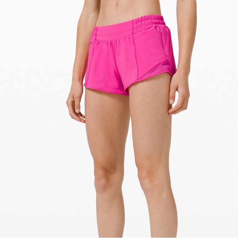Lululemon hotty hots, size 4, sonic pink